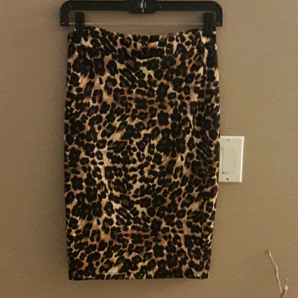 Tights leopard print pencil skirt