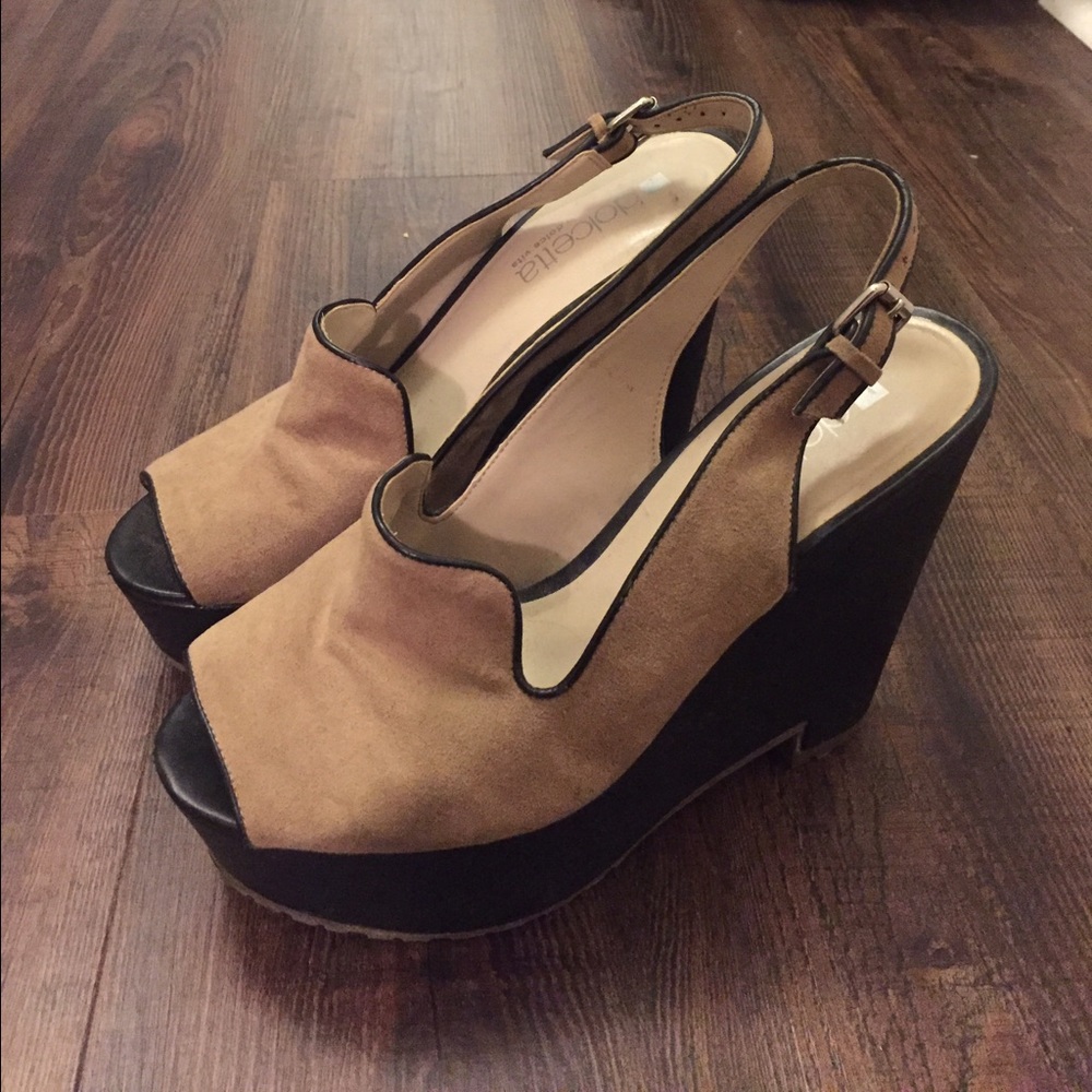 Black and beige wedge peep toe dolce vita 8.5