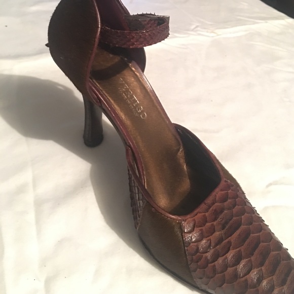 Brown pumps with snake skin and fur mix - Picture 6 of 6