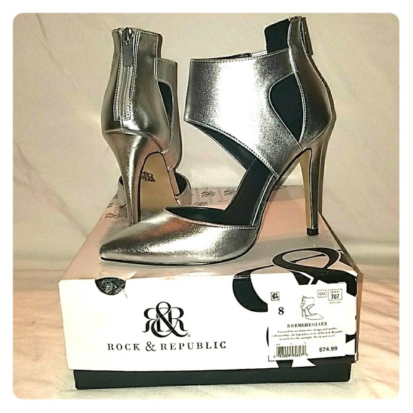 Rock & Republic Shoes - Silver zip back heels