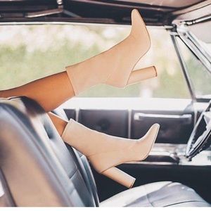 💖 Nude Women's High Heel / Ankle Boot .