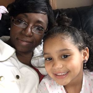 Meet your Posher, Cynthia