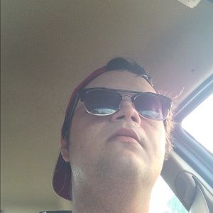 Meet your Posher, Thomas