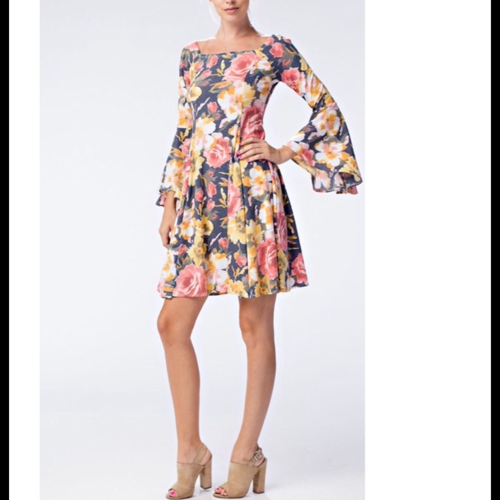 ✨LAST ONES✨Off the shoulder Gorgeous floral dress - Picture 2 of 5