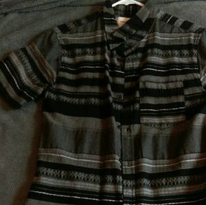 Short sleeve button up