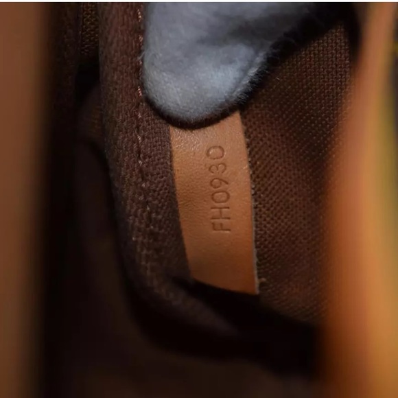 🚨SOLD💕AUTHENTIC Louis Vuitton Saumur 30 Monogram - Picture 5 of 8