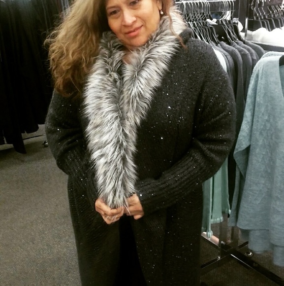 Meet your Posher, Mariana - Picture 1 of 1