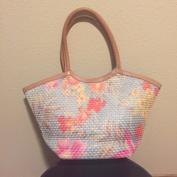 Nordstrom Handbags - NORDSTROM STRAW TOTE