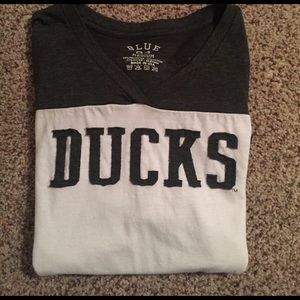 Women's University of Oregon Tee size M