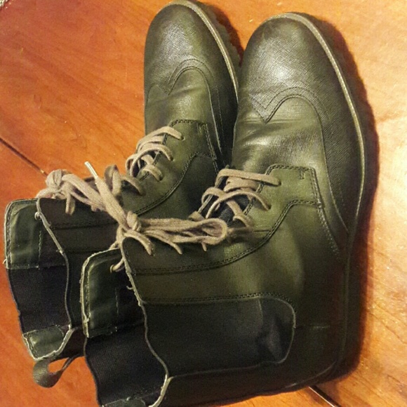 Calvin Klein boots - Picture 2 of 5