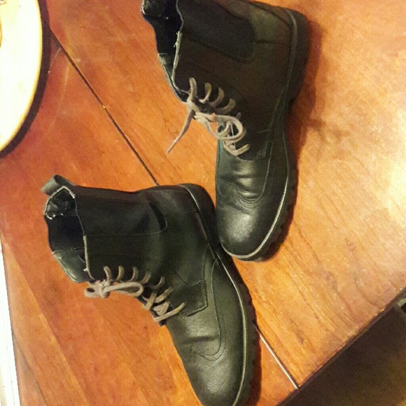 Calvin Klein boots - Picture 3 of 5