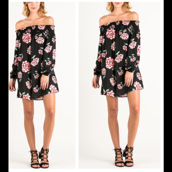 Dresses & Skirts - ✨LAST ONE ✨Floral off the shoulder dress SALE