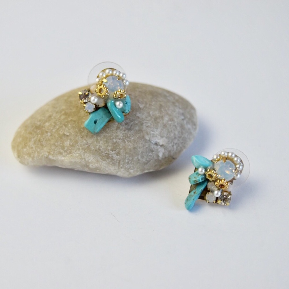 BOGO SALE! Turquoise Cluster Stud Earrings