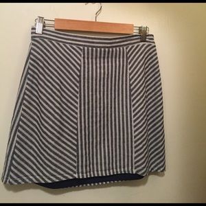 Juniors Abound white and blue skirt size L