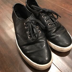 Bass & Co. Black leather sneakers