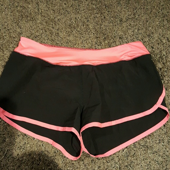 Workout shorts - Picture 4 of 4