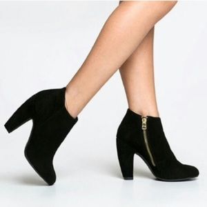 Steve Madden "Penelope" Black suede bootie