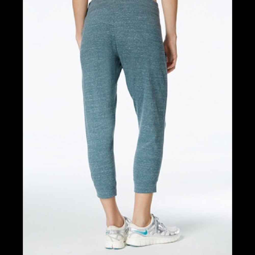 NWT Nike Gym Vintage Capri Pants - Picture 5 of 5