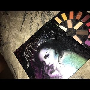 KAT VON D LIMITED EDITION