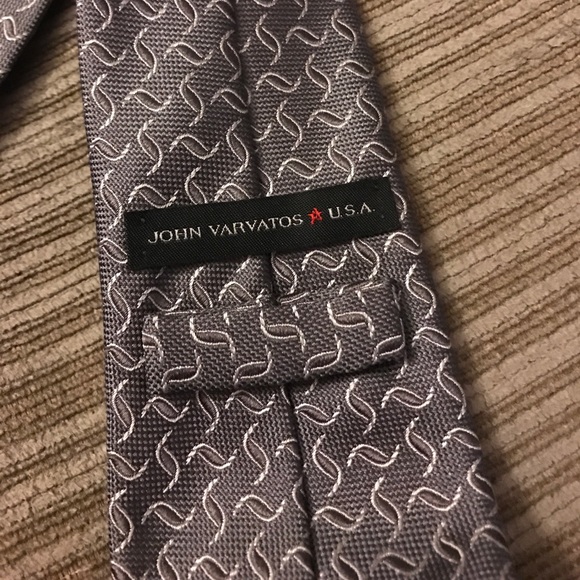 John Varvatos 100% Silk Men's Tie - Picture 2 of 2
