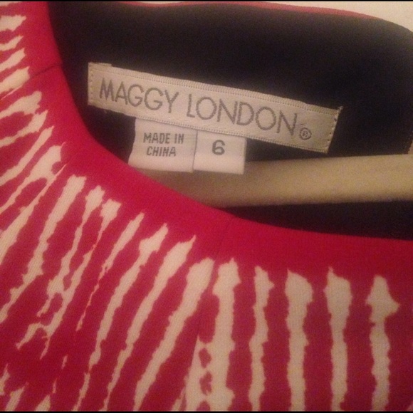 Dress - Picture 3 of 3