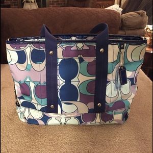 Super cute coach tote