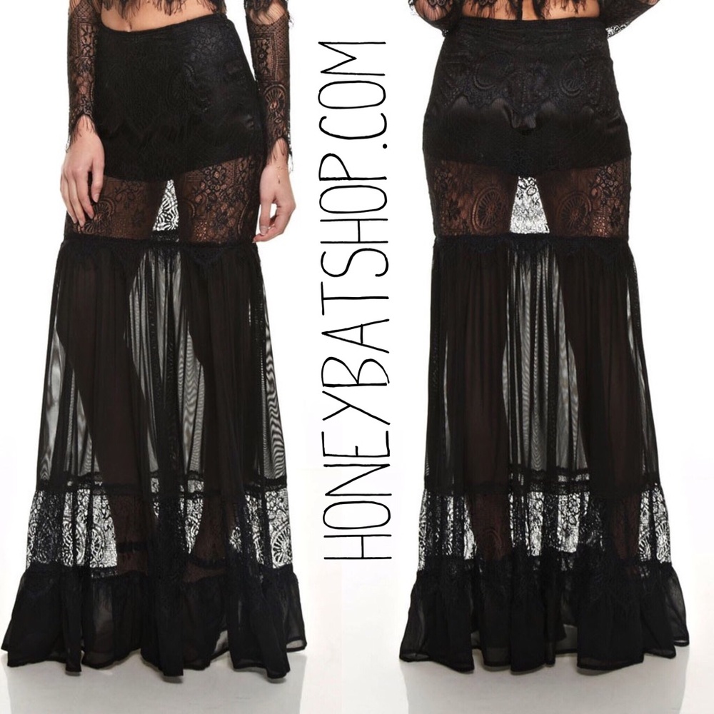 ODETTE • lace maxi skirt • honeybatshop.com