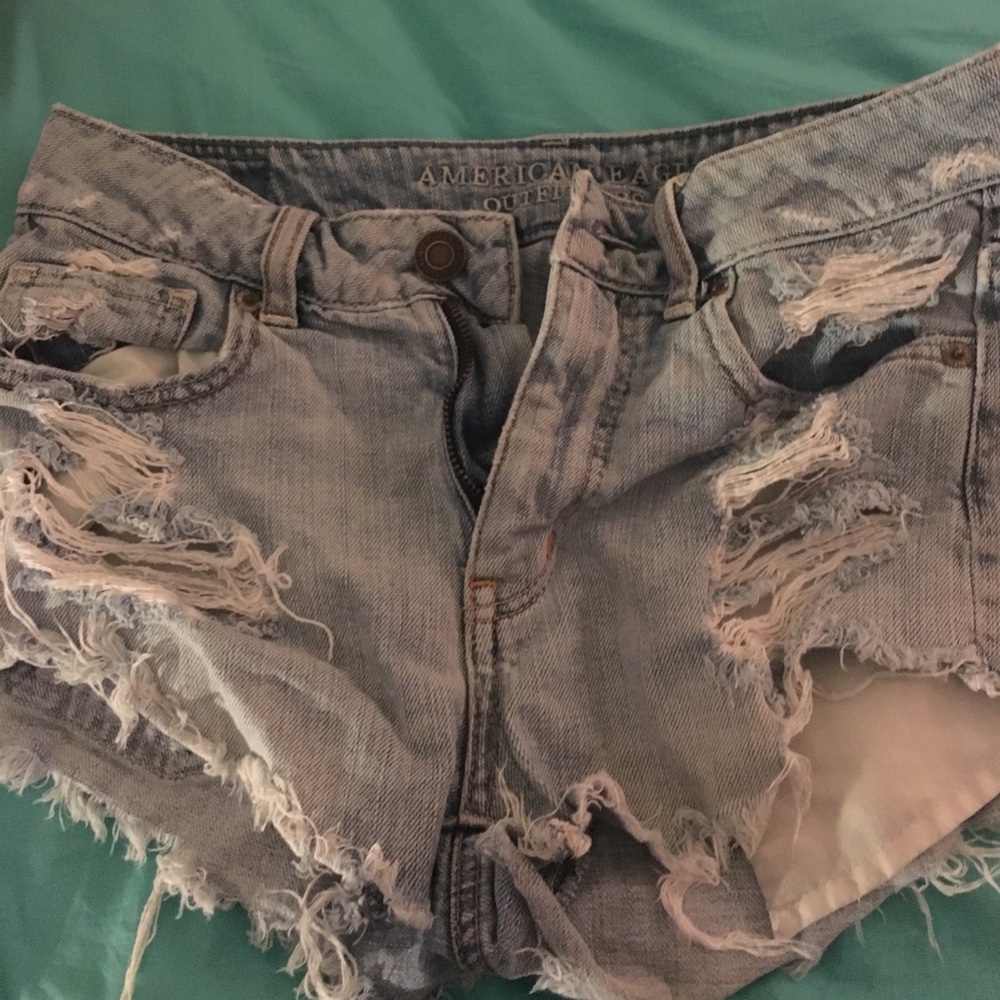 American eagle destroyed light wash jean shorts