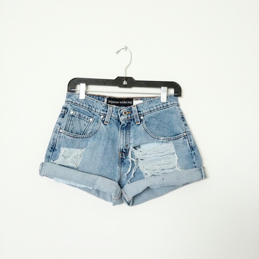 Distressed High Waist Levi Shorts