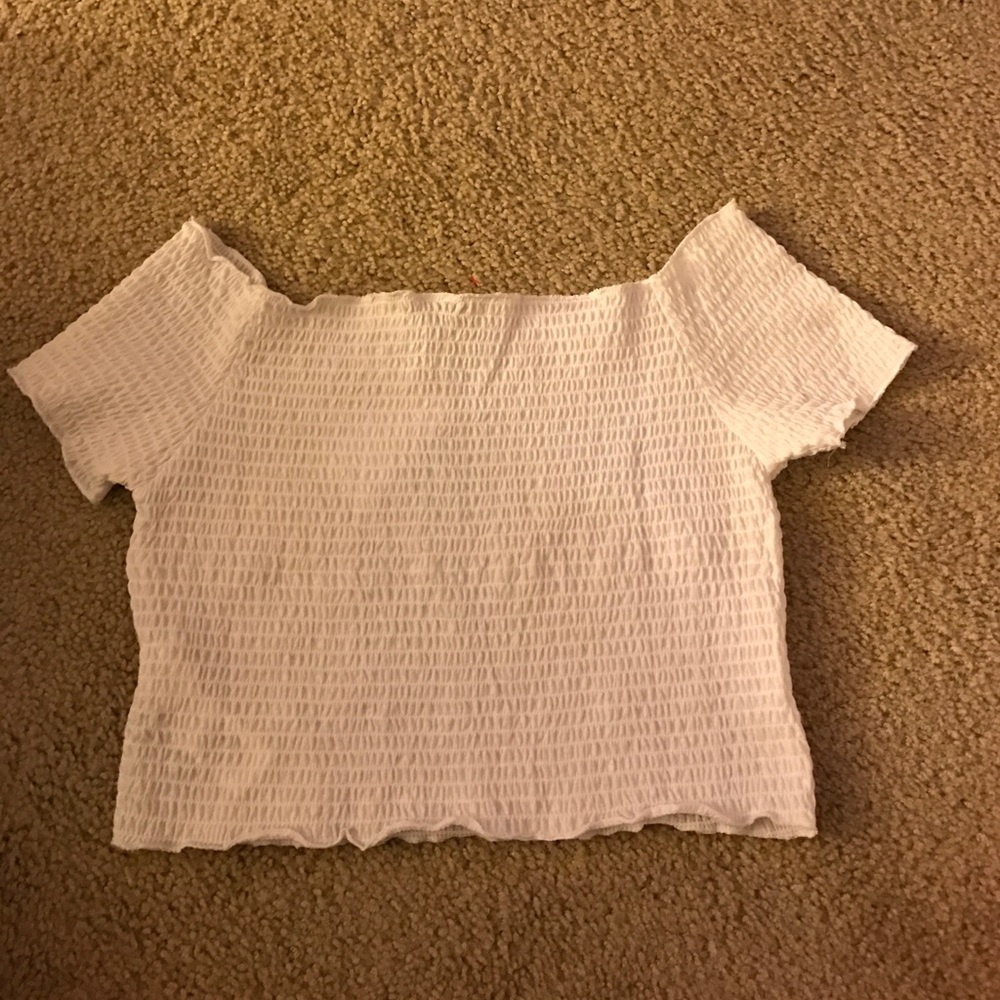 NEVER WORM White ruffle crop top
