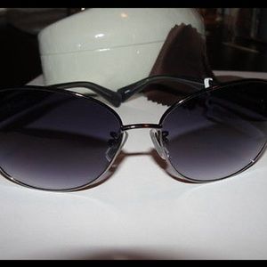 Black coach 🕶 used no case