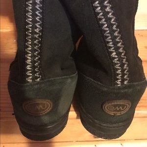 EMU boots- men's.