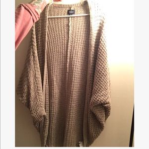 Loose cardigan