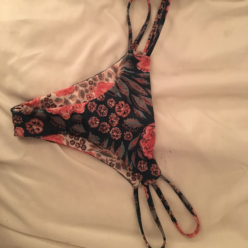 Reversible Oneill bottoms