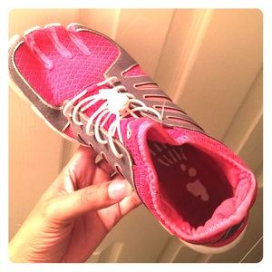 FILA TOE SKELETONS SNEAKERS