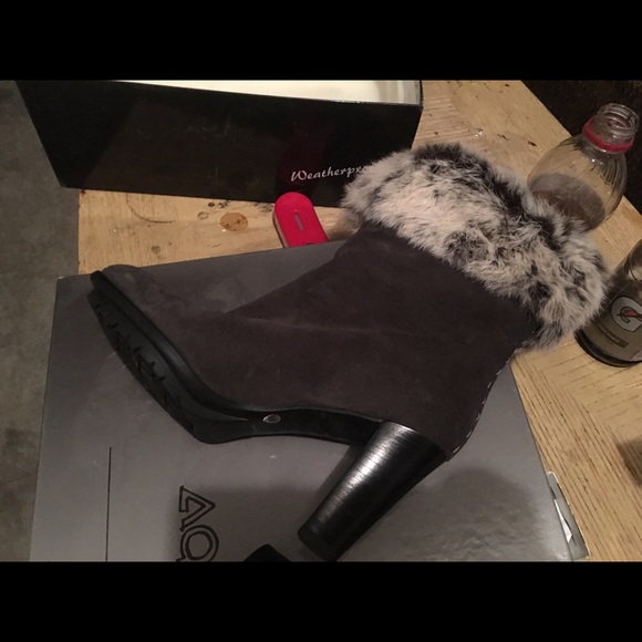 Aquatalia Prince Fur/Suede Boots SZ-6.5 - Picture 3 of 4
