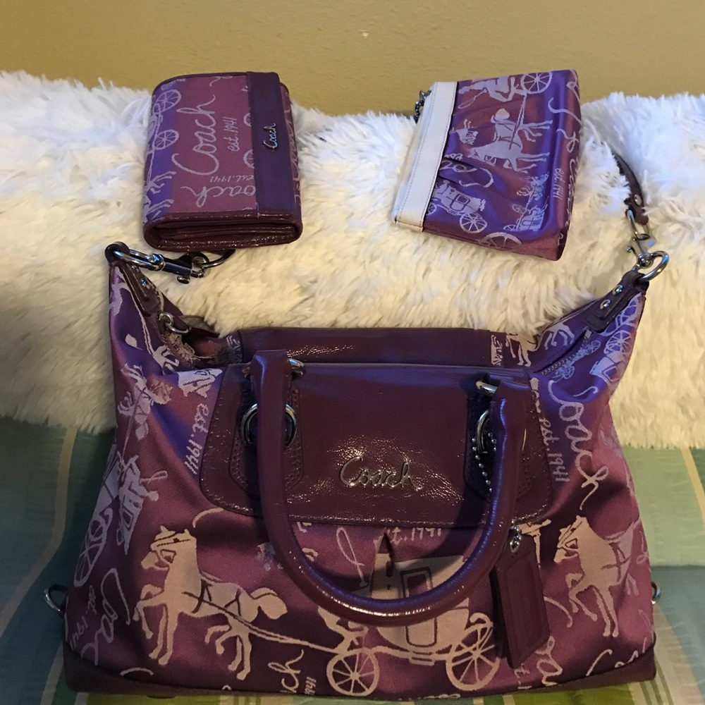 Horse and carriage Ashley bag. Great condition.