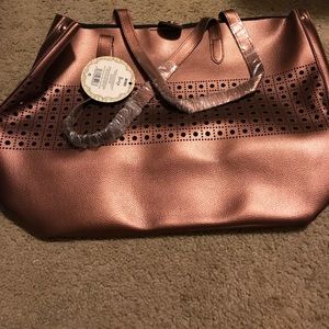 Bronze tote