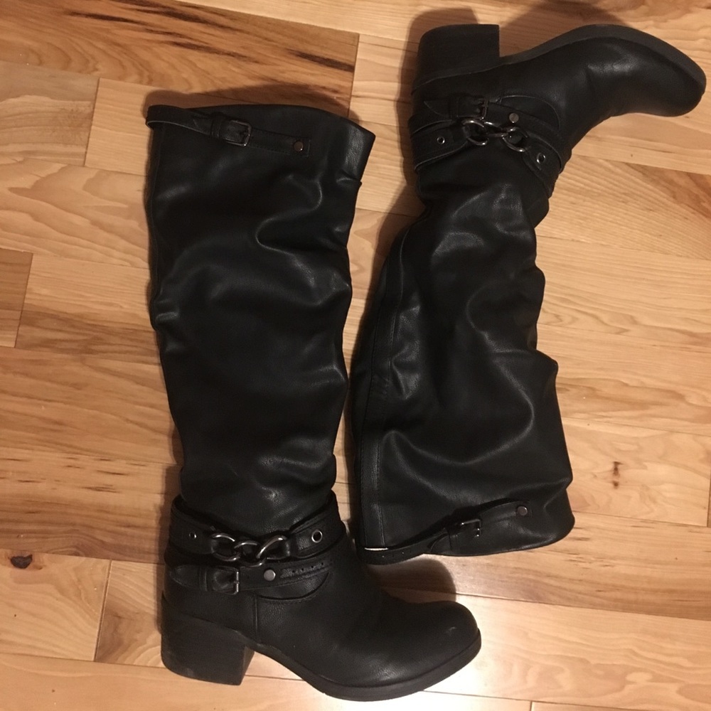 Carlos Santana boots