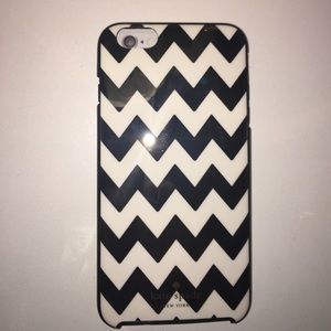 KATE SPADE BLACK WHITE CHEVRON IPHONE 6S PLUS CASE