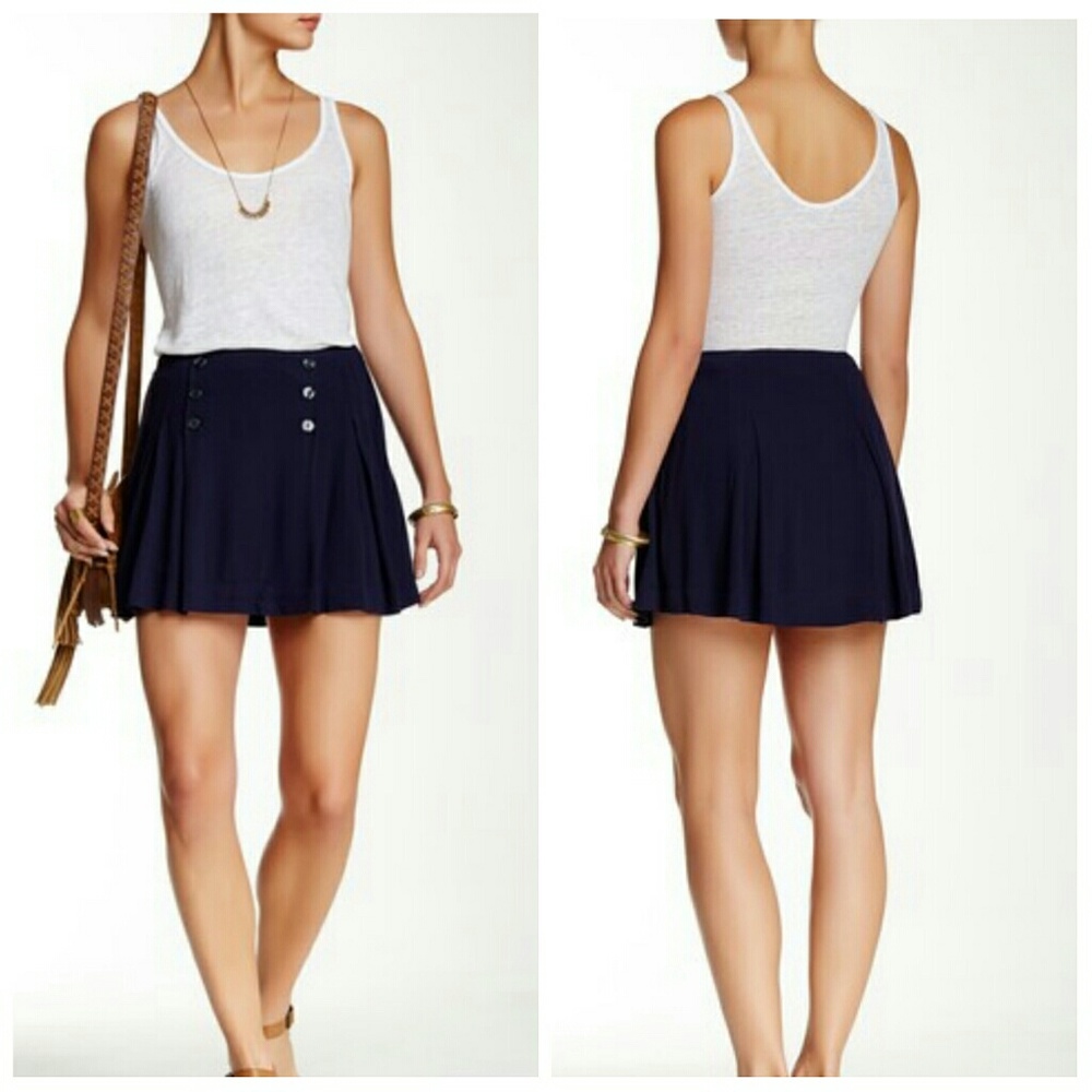 Free People Button Mini - Picture 2 of 4