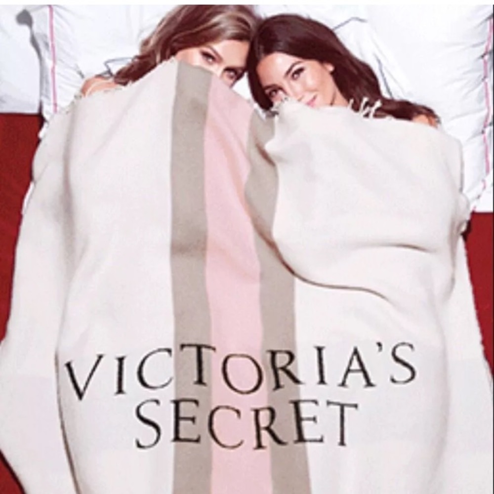 NWT Victoria's secret throw blanket