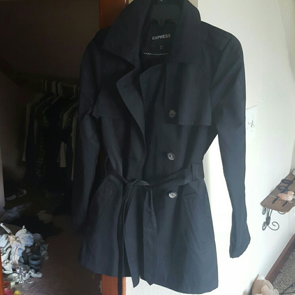 Black express trench coat