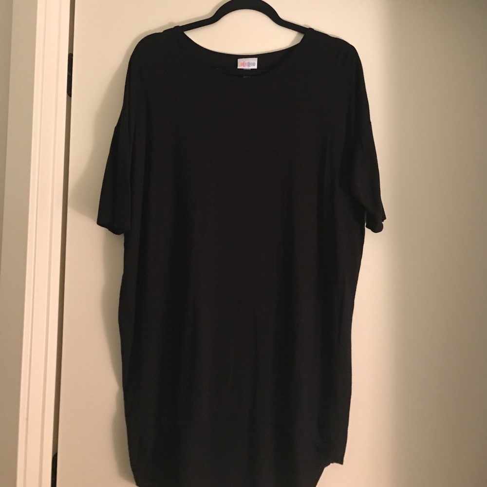 Small black LuLaRoe Irma