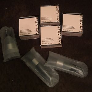 Mineral powder foundation