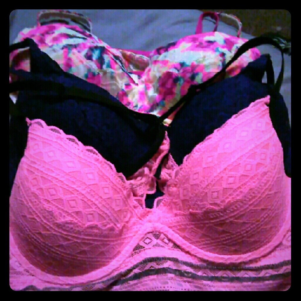 3 lg vs pink bralettee