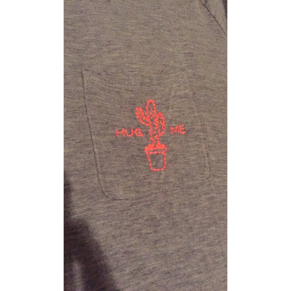 AE Hug Me Tee (L)