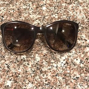 Brand new women's polarized Vogue sunglasses