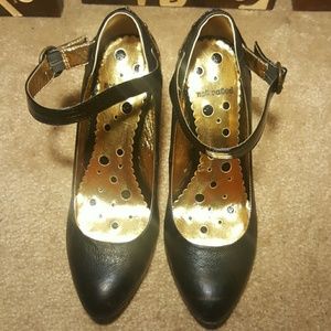 *NEW* Not Rated Leather Ankle Strap Pump Sz 9 1/2