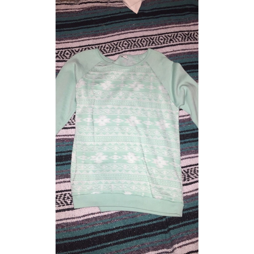 Tribal Sweatshirt (M)